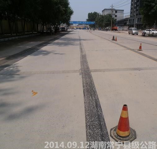 ���̰���